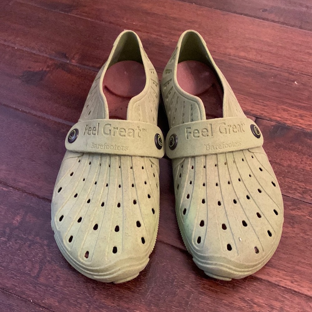Feel Great Barefooters Green Slip On Shoes Size 38 EUC